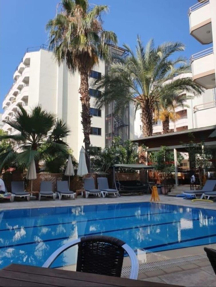 Remi Hotel Αλάνια Εξωτερικό φωτογραφία