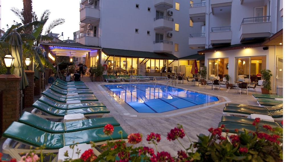 Remi Hotel Αλάνια Εξωτερικό φωτογραφία
