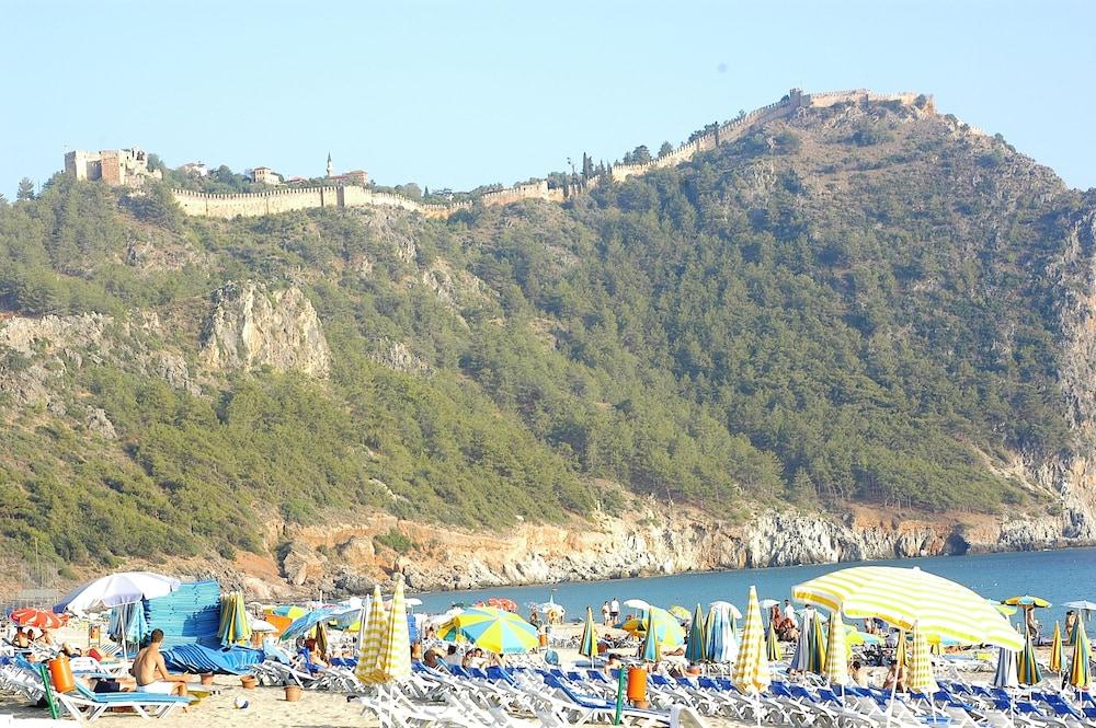 Remi Hotel Αλάνια Εξωτερικό φωτογραφία