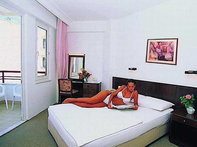 Remi Hotel Αλάνια Εξωτερικό φωτογραφία