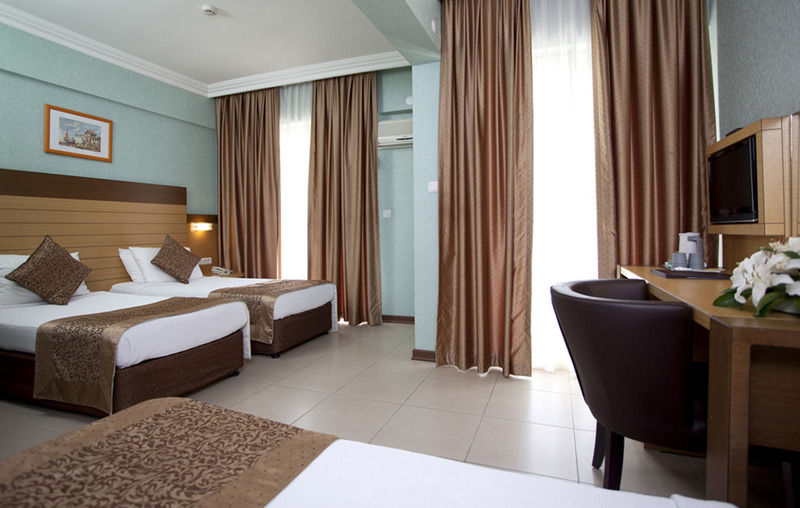 Remi Hotel Αλάνια Εξωτερικό φωτογραφία